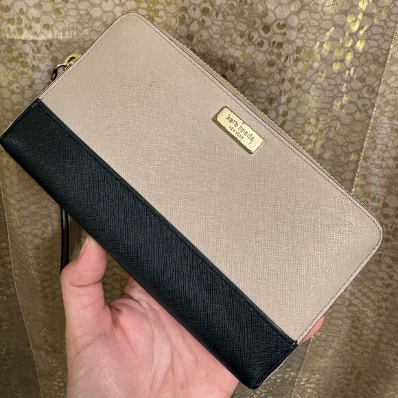 Kate Spade Beige Black Color Block Zip Full Size Wallet - Picture 1 of 7